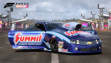 Forza Horizon 5's weekly playlist puts a drag Camaro and a TCR Hyundai within reach