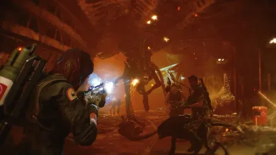 Marines fight a Xenomorph in an industrial environment in Aliens: Fireteam Elite