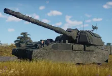 The Hungarian PzH 2000HU self-propelled howitzer in a grassy landscape