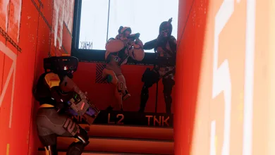 A Marathon crew moves through a red industrial corridor with weapons ready