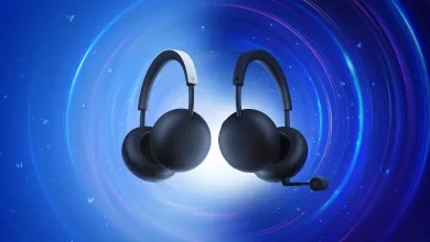 PlayStation Pulse and Pulse Edge wireless headsets in Midnight Black against a blue circular background, with one headset's microphone visible