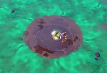 Two Albion Online characters clash on a circular stone platform surrounded by green terrain.