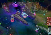 League of Legends gameplay showing champions fighting near the river, with the match scoreboard and minimap visible.