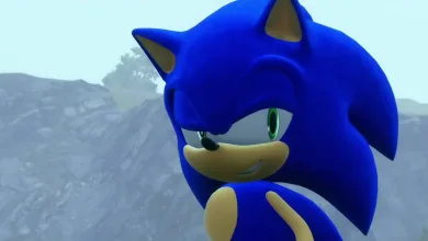 Close-up of Sonic the Hedgehog against a rocky landscape.