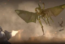 A large winged Hopper flies toward a firing Trooper as other bugs cross a smoky battlefield.
