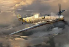 A fighter aircraft flies through clouds in War Thunder.